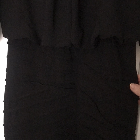 Little stunning black Dress. Size Small - Picture 4 of 6